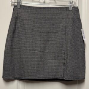 Houndstooth Mini Pencil Skirt